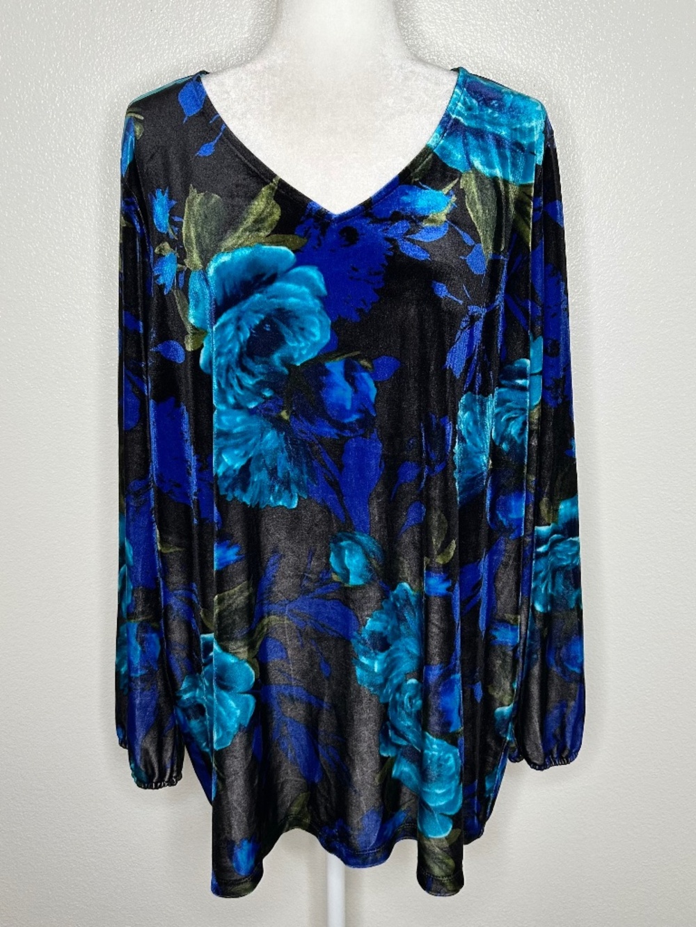 Susan Graver Womens Blue & Black Velvet Floral V-Neck Long Sleeve Top Size 2X